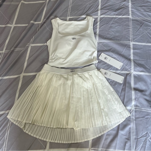 ALO Yoga White Sports Bra and Pleated Tennis Skirt Set - Picture 1 of 14